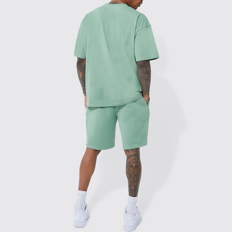 hongfeng offers premium t-shirt options with high-quality fabric and exceptional durability.